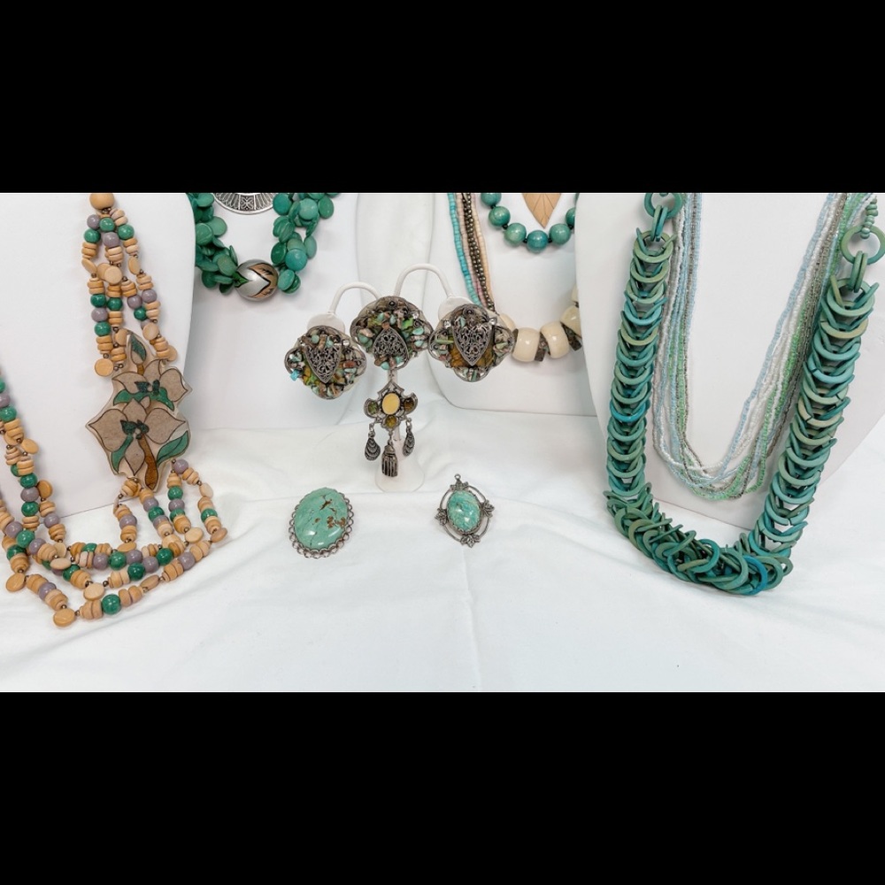Vintage Boho Green Necklace Pendant Brooch Bundle